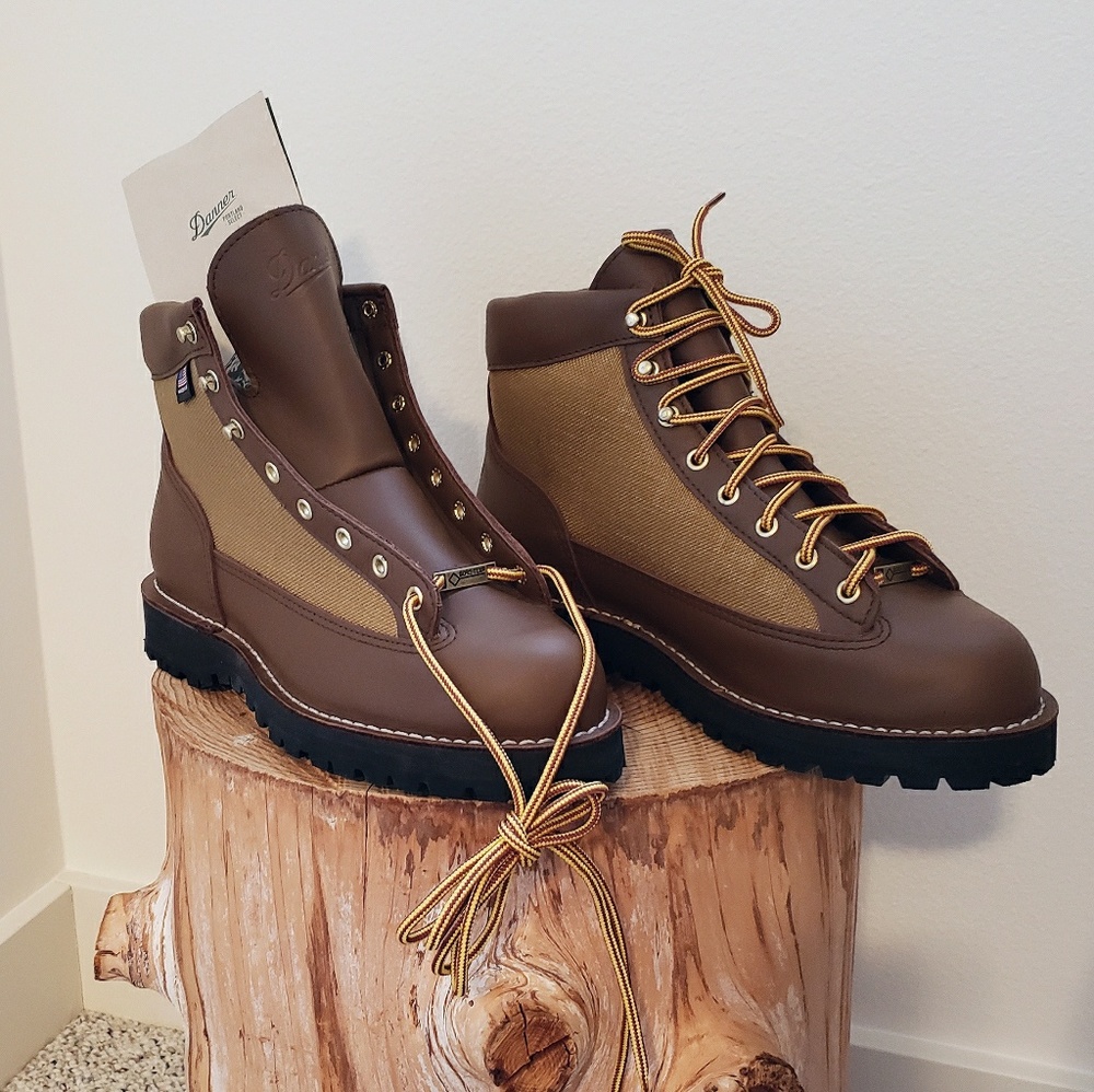 Danner LT boots - Men sz.10 (Never been worn!)
